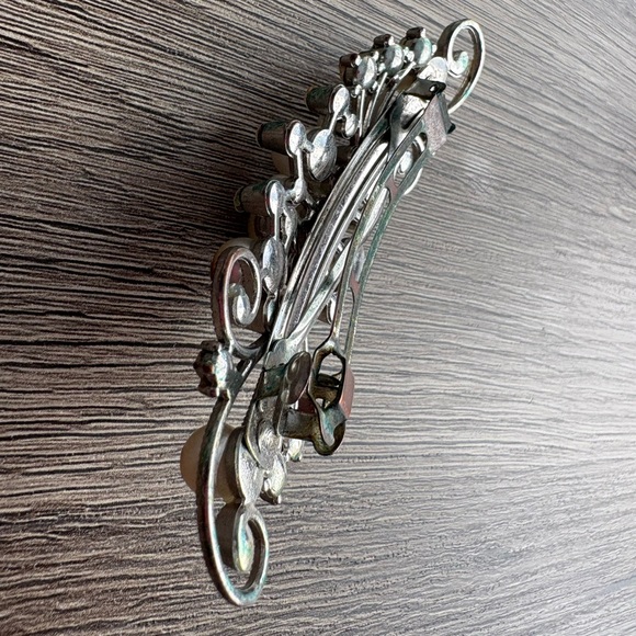 Vintage Elegant Silver and Pearl Rhinestone Hair Clip Barrette - Picture 3 of 5